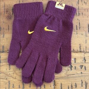 Nike University of Minnesota Mittens